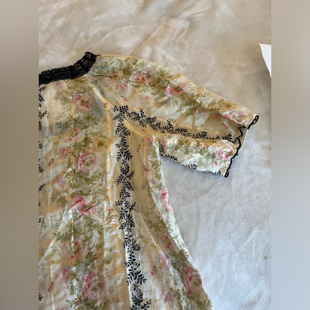 Anthropologie Fei Beautiful Pink and Black Lace Floral Blouse Shirt Size Small - Picture 2 of 7